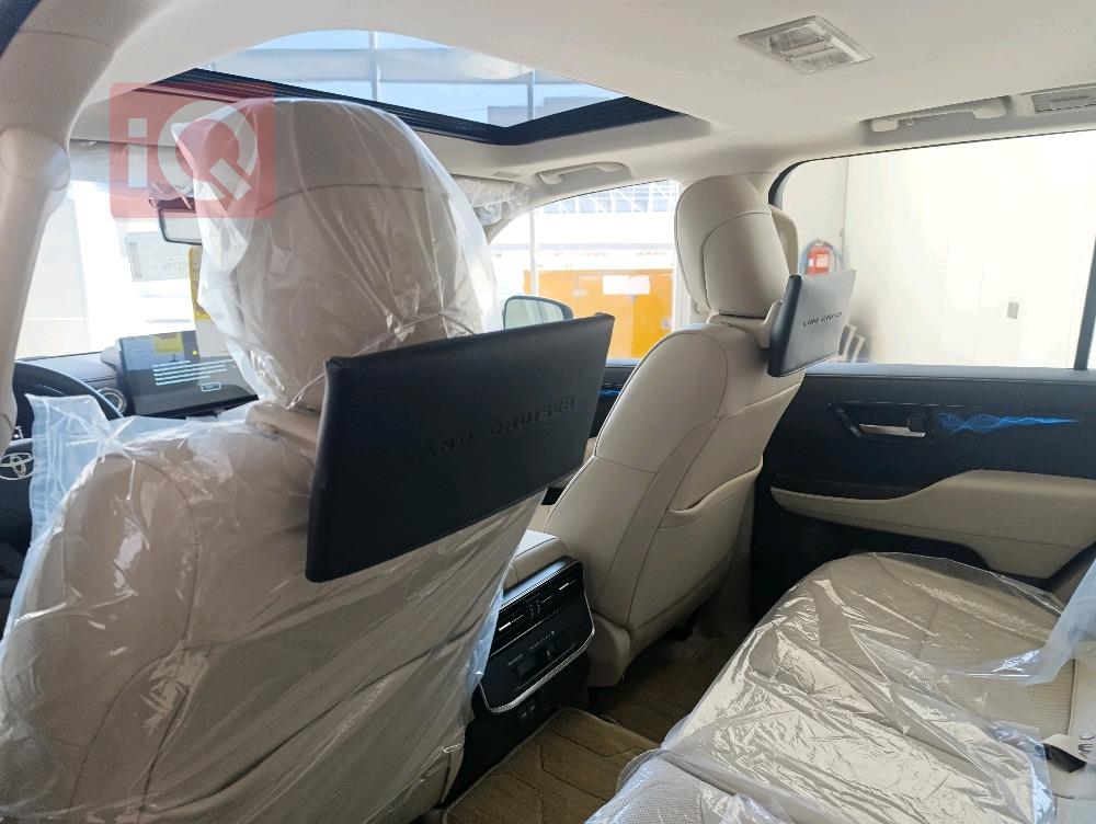 تۆیۆتا لاند کروزەر